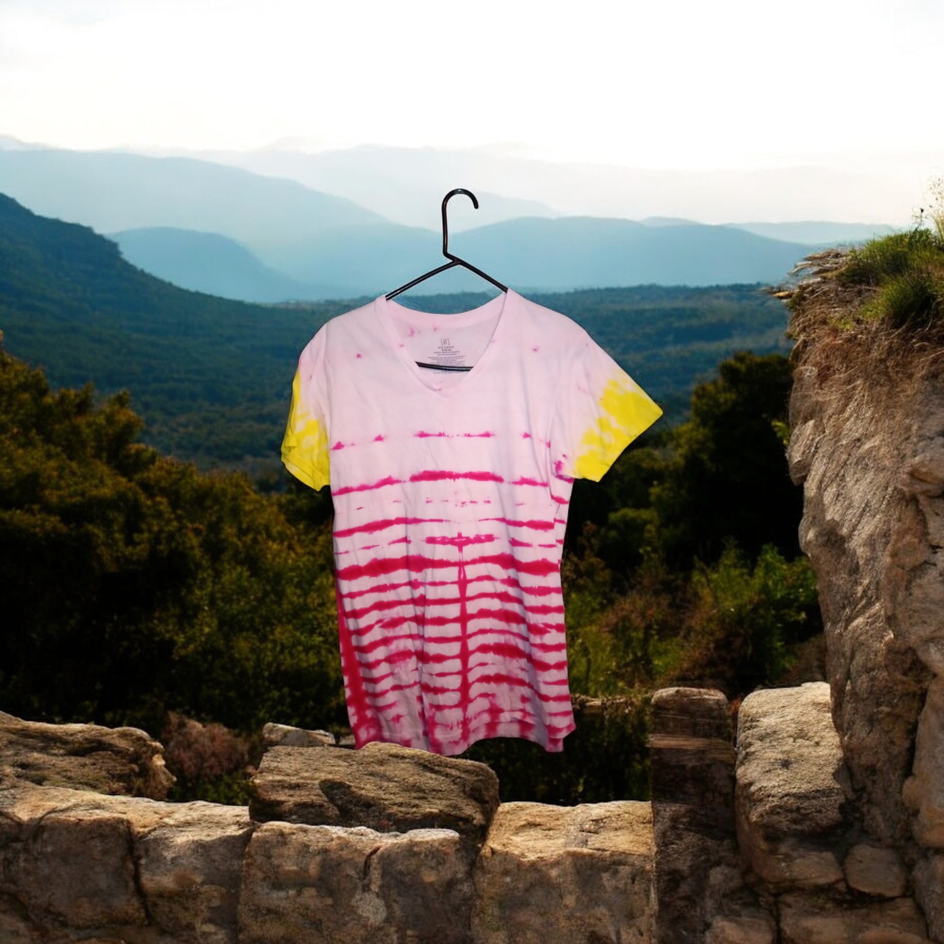 Short sleeve t-shirt size medium v-neck