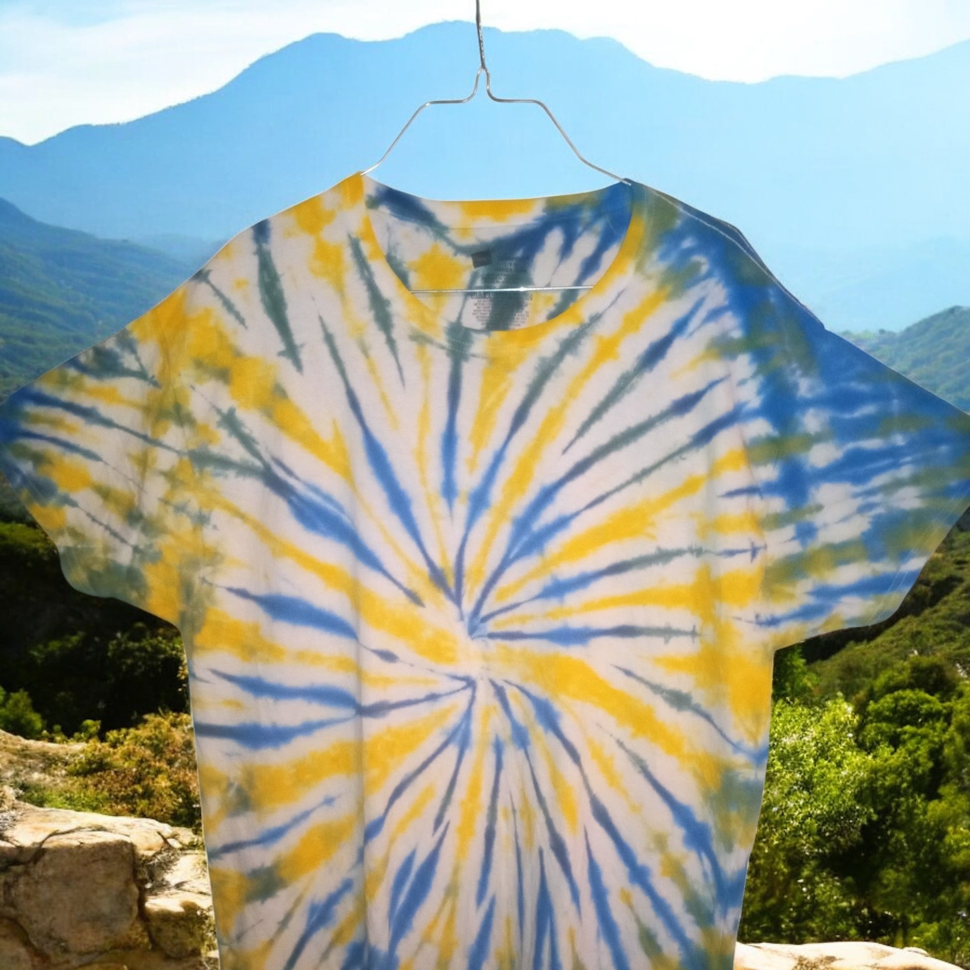 Short sleeve shirt size large