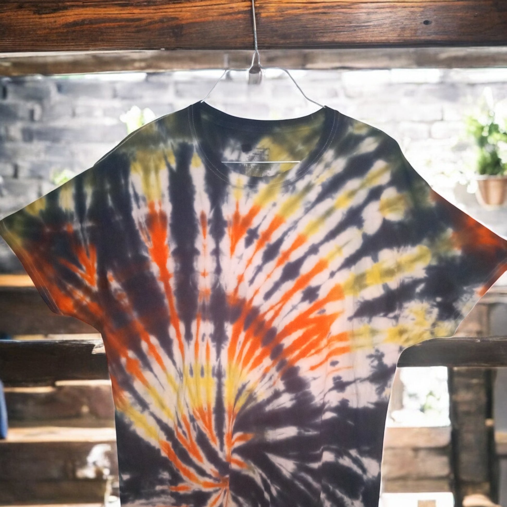 Short sleeve shirt size large