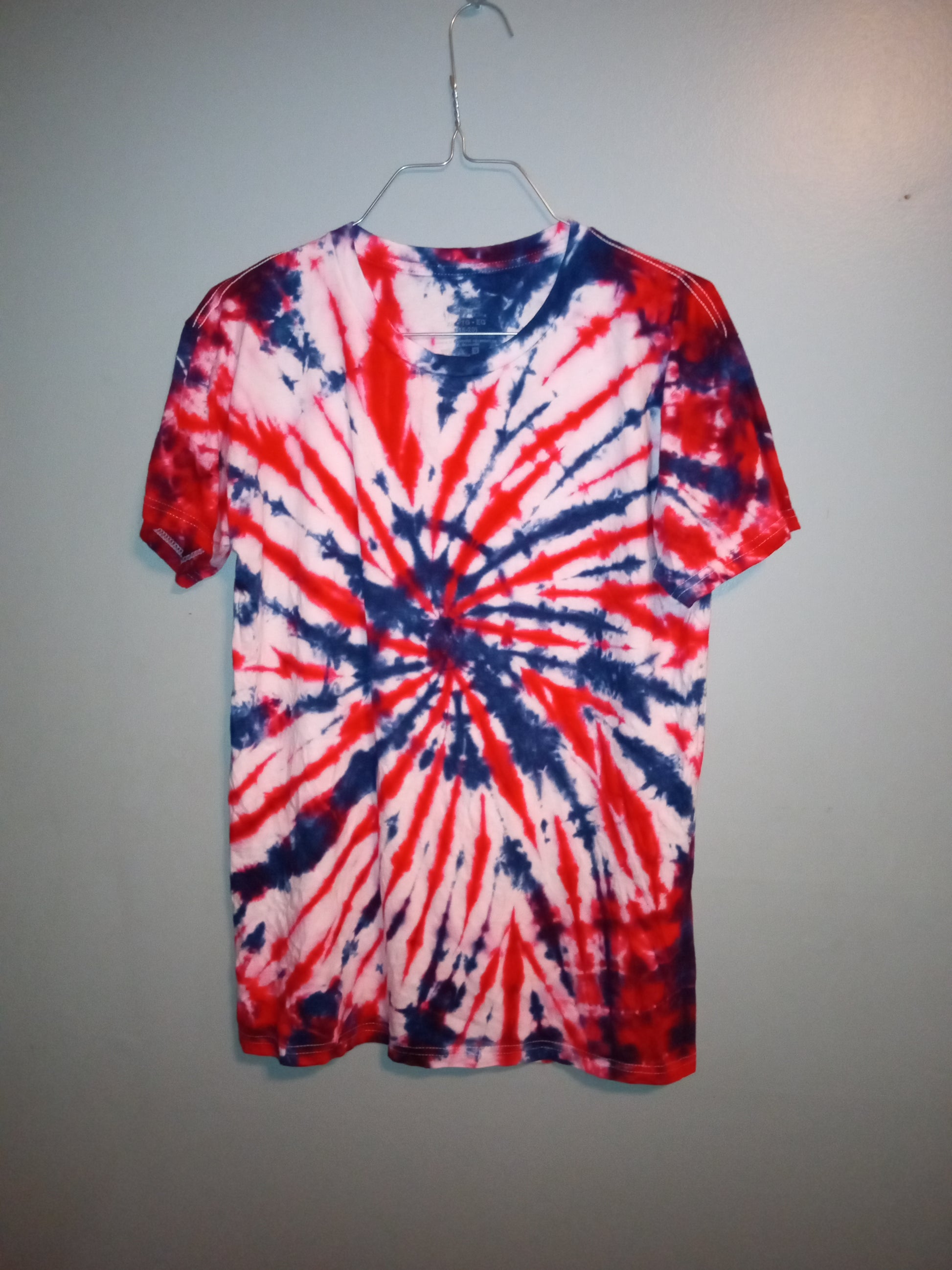 Short sleeve shirt size large