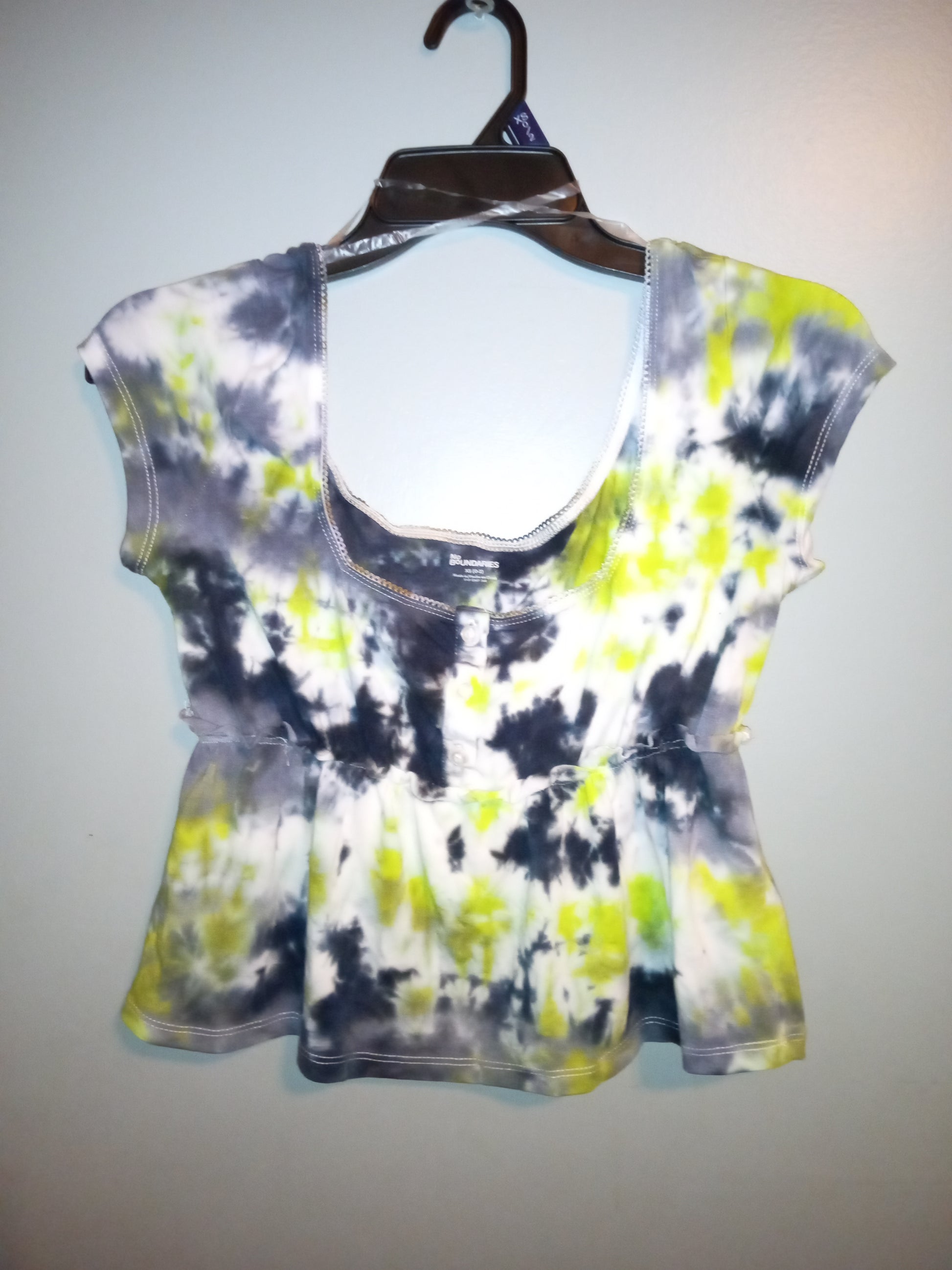 Ladies extra small crop top