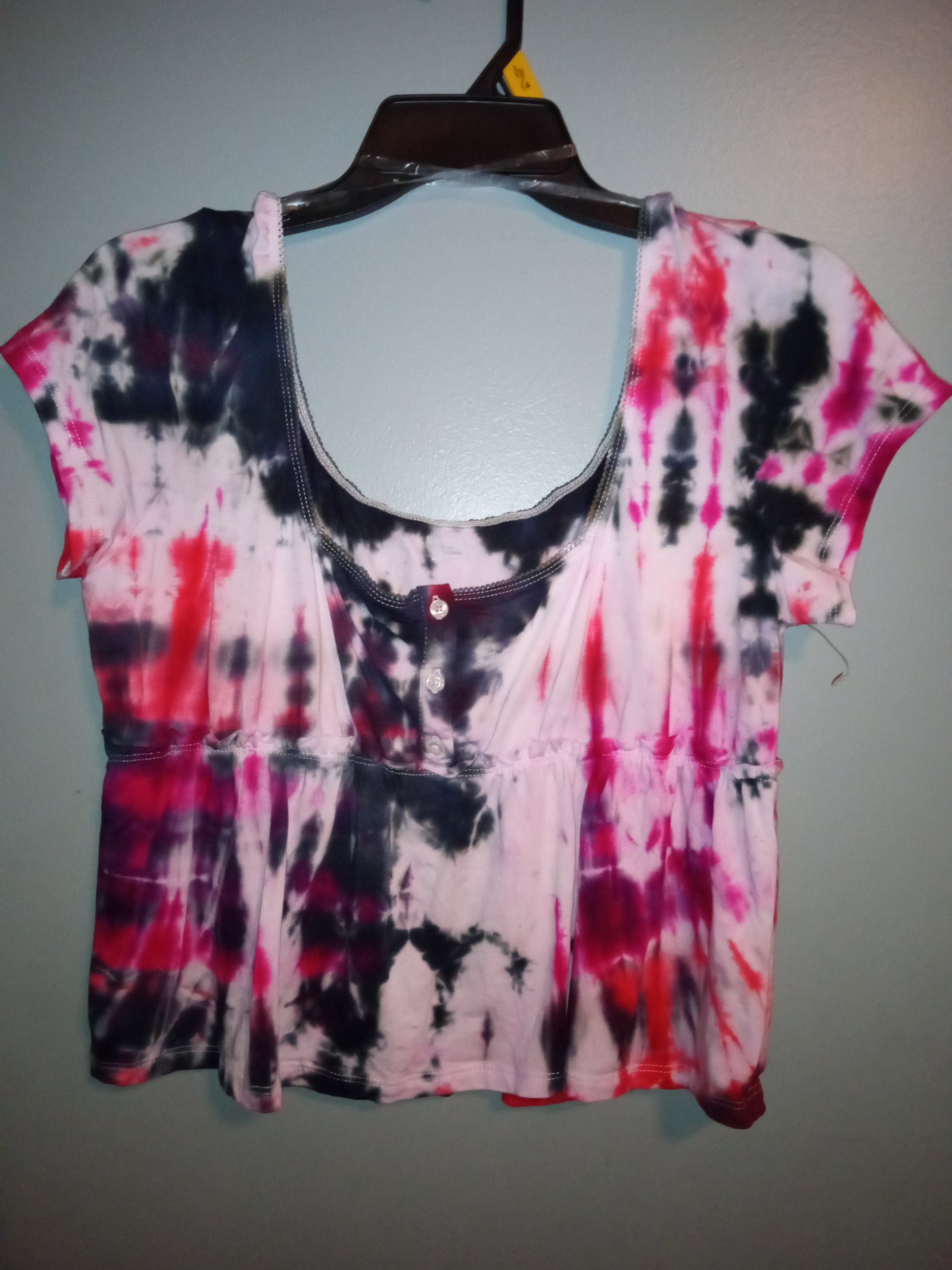 Ladies crop top size large
